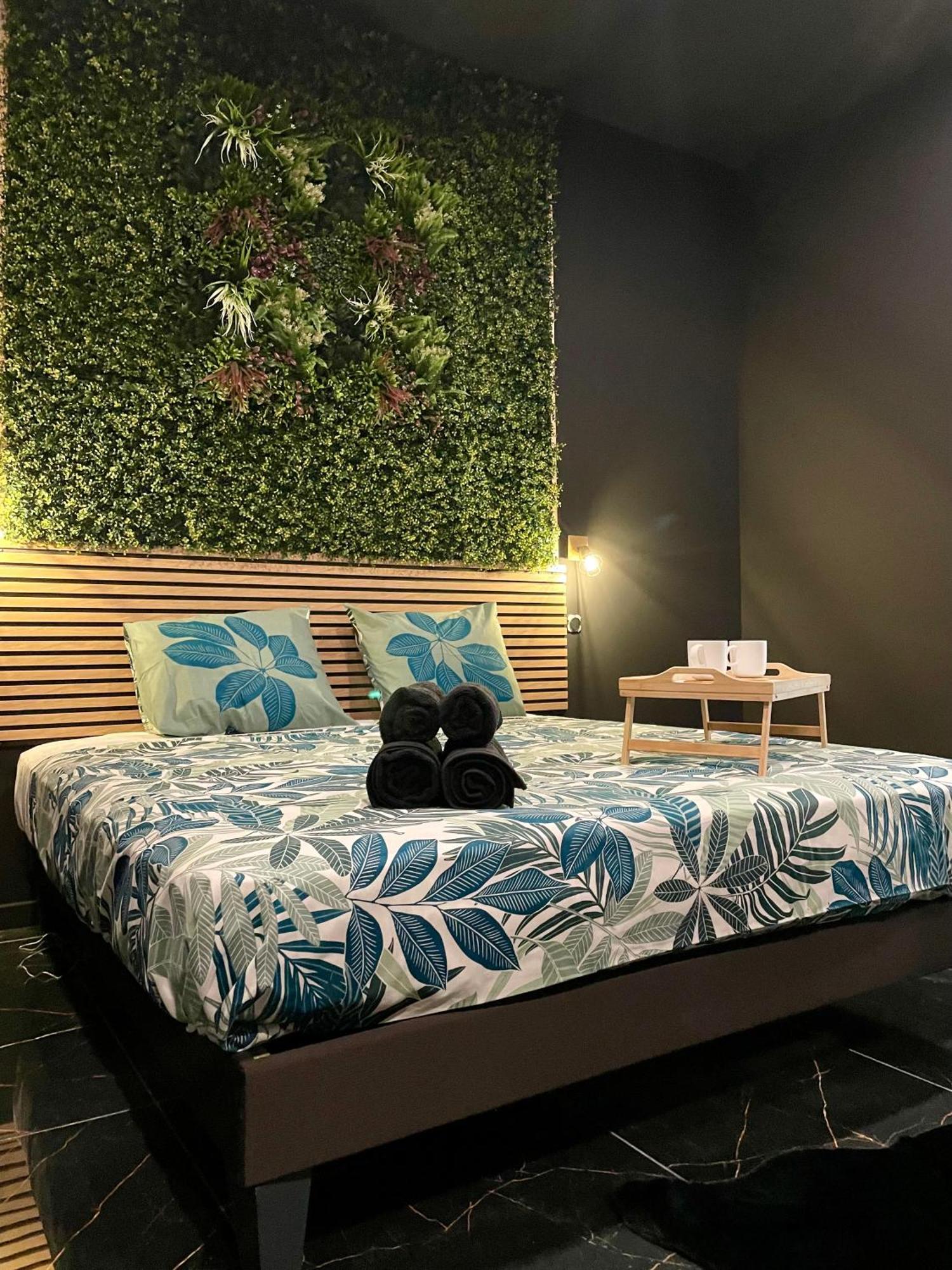 Jungle Love Room De L Hermitage Tournon-sur-Rhone Extérieur photo