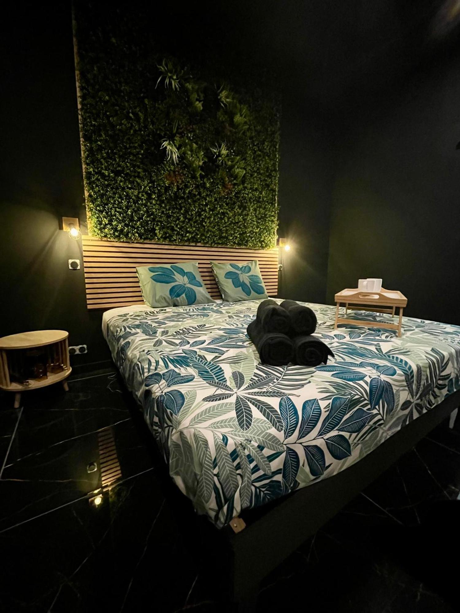 Jungle Love Room De L Hermitage Tournon-sur-Rhone Extérieur photo